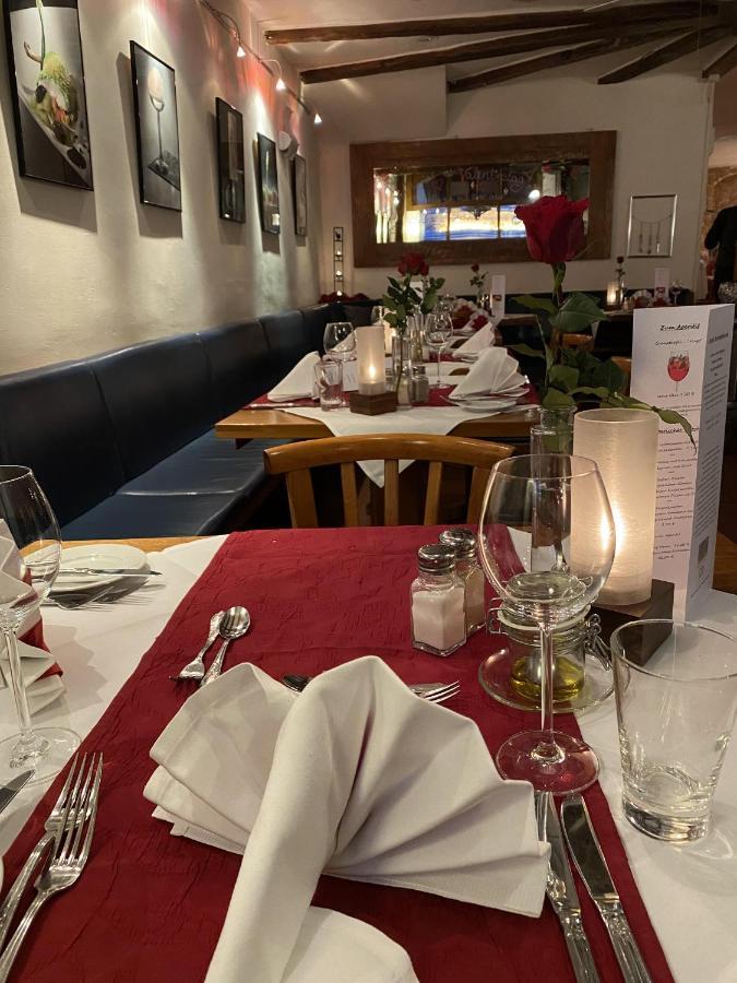 Marktplatzhotel - Restaurant Tafelspitz Weinheim Extérieur photo