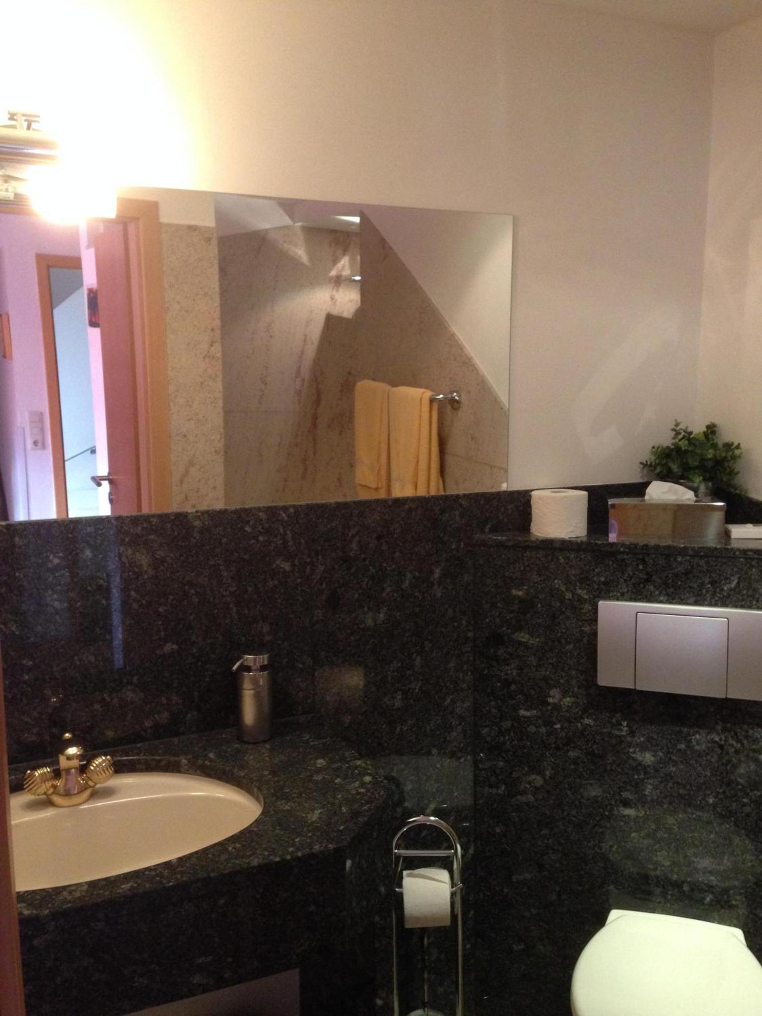 Marktplatzhotel - Restaurant Tafelspitz Weinheim Chambre photo